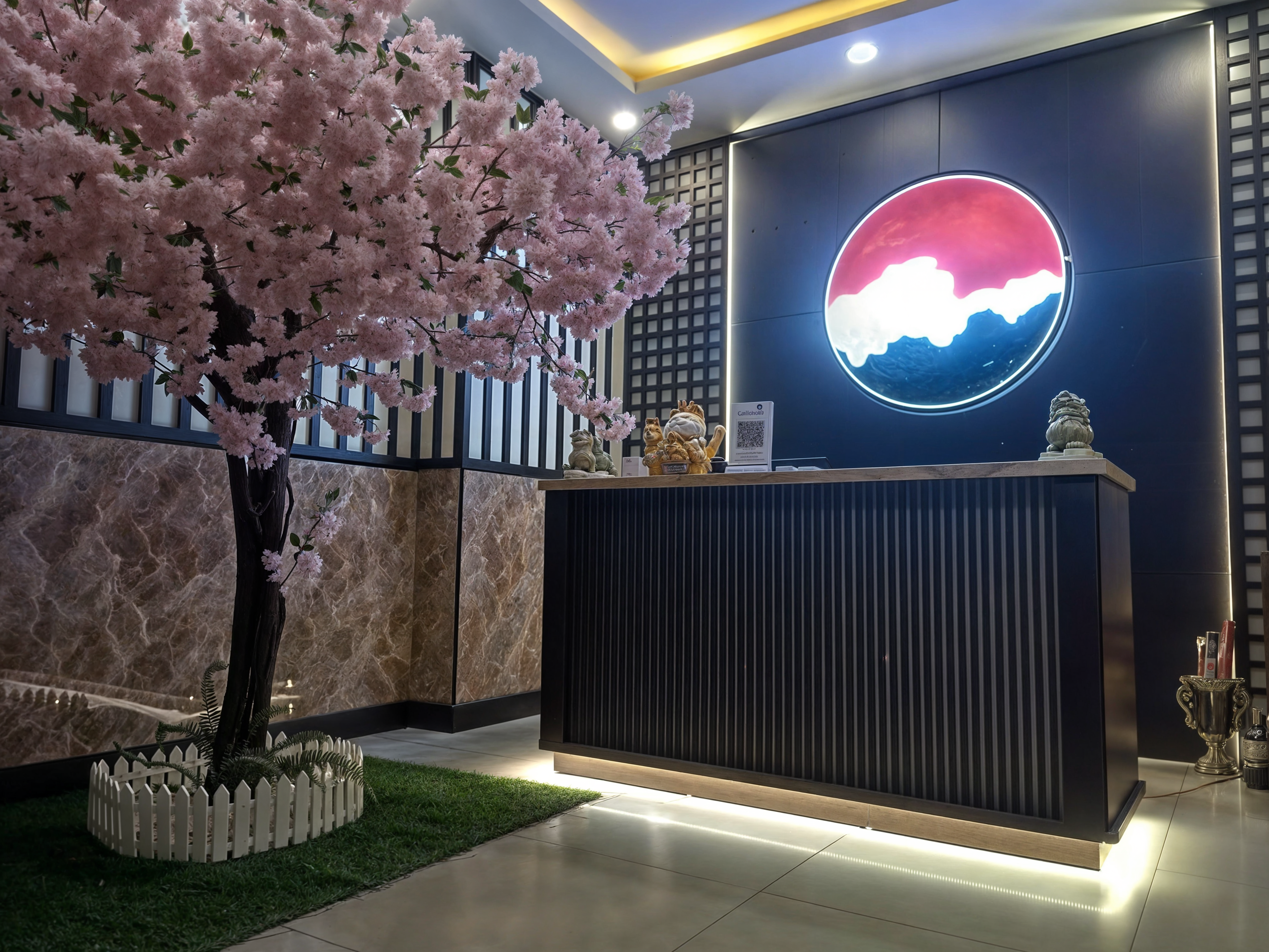 다낭 사쿠라 마사지 벚꽃 장식이 있는 로비와 리셉션